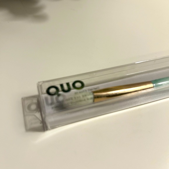Dual Fibre Eye Brush from Quo - Picture 6 of 10
